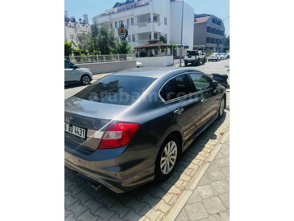 Sahibinden Honda Civic 1.6 Elegance 2012  40.yıl