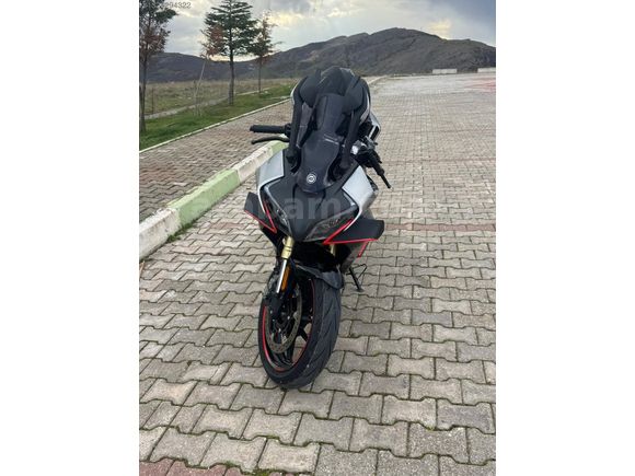 SATILIK HATASIZ BOYASIZ SIFIR AYARINDA2023 MODEL CFMOTO SR 450CC