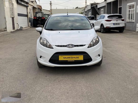 ÖZYILDIZ dan 2012 model FORD FİESTA 1.4 TDCİ TREND