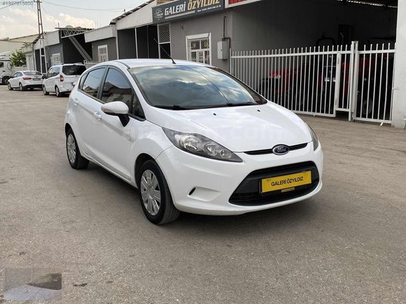 ÖZYILDIZ dan 2012 model FORD FİESTA 1.4 TDCİ TREND