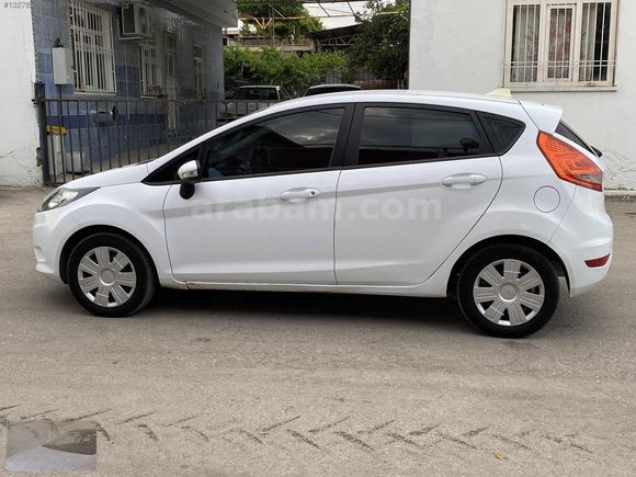ÖZYILDIZ dan 2012 model FORD FİESTA 1.4 TDCİ TREND