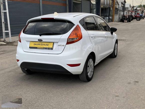 ÖZYILDIZ dan 2012 model FORD FİESTA 1.4 TDCİ TREND
