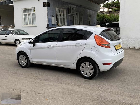 ÖZYILDIZ dan 2012 model FORD FİESTA 1.4 TDCİ TREND