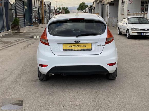 ÖZYILDIZ dan 2012 model FORD FİESTA 1.4 TDCİ TREND
