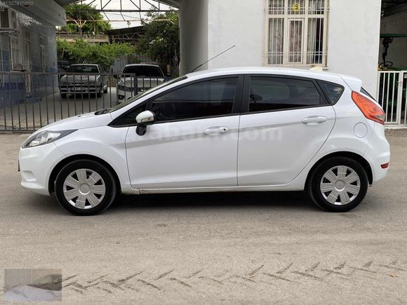 ÖZYILDIZ dan 2012 model FORD FİESTA 1.4 TDCİ TREND