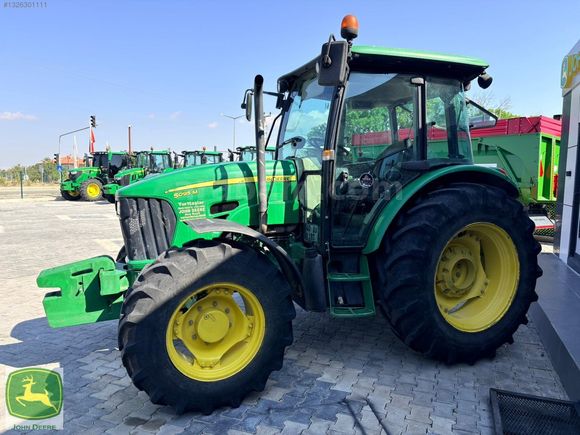 2016 MODEL JOHN DEERE 5095M 4WD KABİNLİ TRAKTÖR SATILIKTIR.