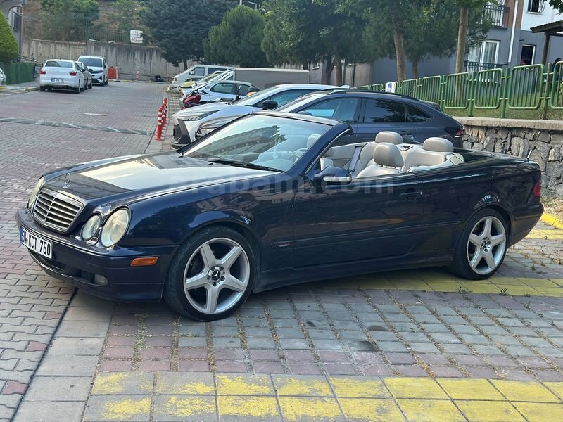 Sahibinden Mercedes - Benz CLK 200 Kompressor Avantgarde 2001 Model İstanbul 322.000 km Lacivert