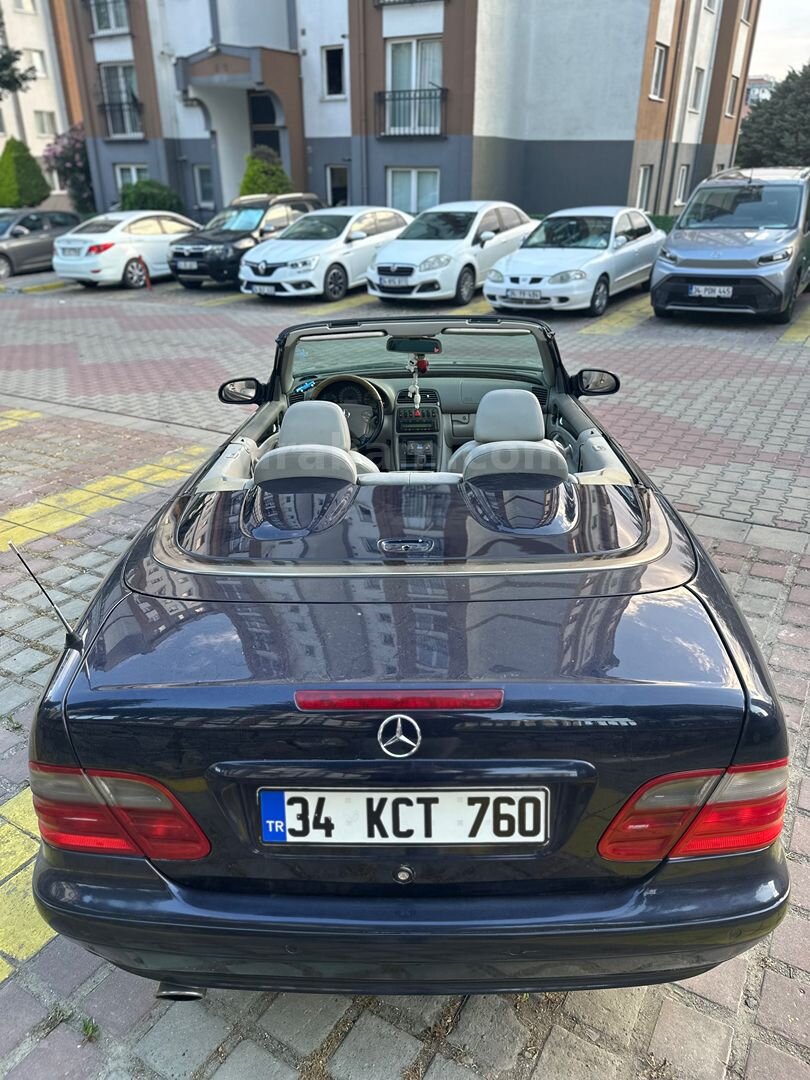 Sahibinden Mercedes - Benz CLK 200 Kompressor Avantgarde 2001 Model İstanbul 322.000 km Lacivert 3