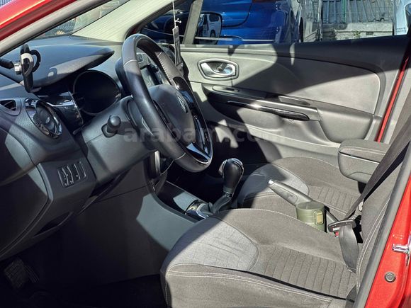  OTOMOTIK Sahibinden Renault Clio 1.2 TCE Icon 2015 Model 