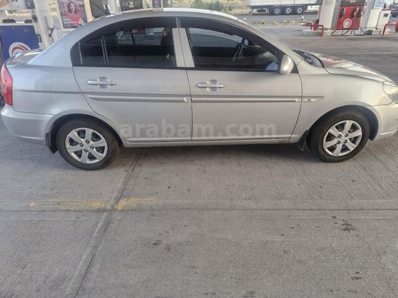 Sahibinden Hyundai Accent Era 1.4 Team 2011 Model