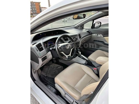 Sahibinden Honda Civic 1.6 Elegance 2012 Model  175.000 km Beyaz