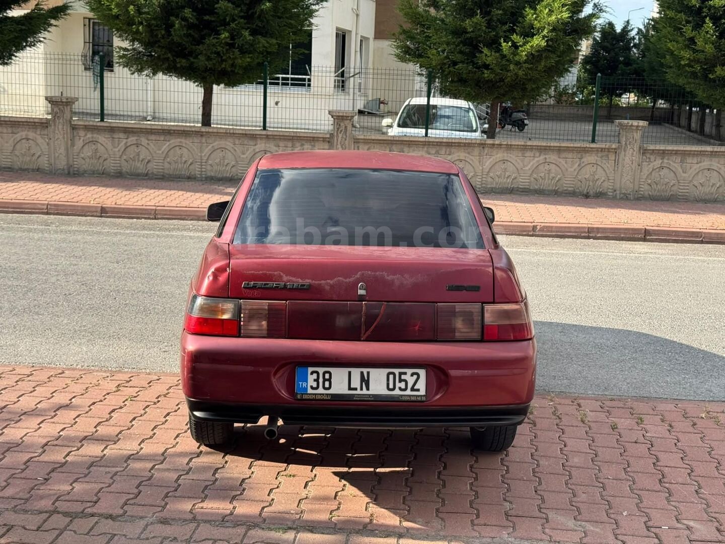 Galeriden Lada Vega 1.5 2000 Model Kayseri 295.000 km Bordo 3