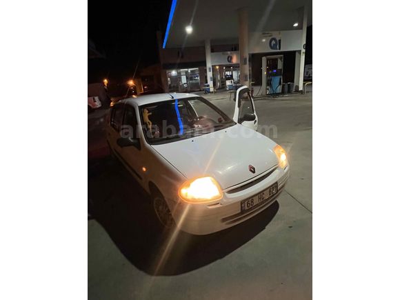 Sahibinden Renault Clio 1.4 RNA 2001 Model  temiz 