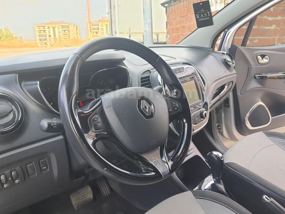 Galeriden Renault Captur 1.2 TCe Icon 2015 Model İzmir