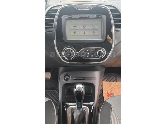 Galeriden Renault Captur 1.2 TCe Icon 2015 Model İzmir