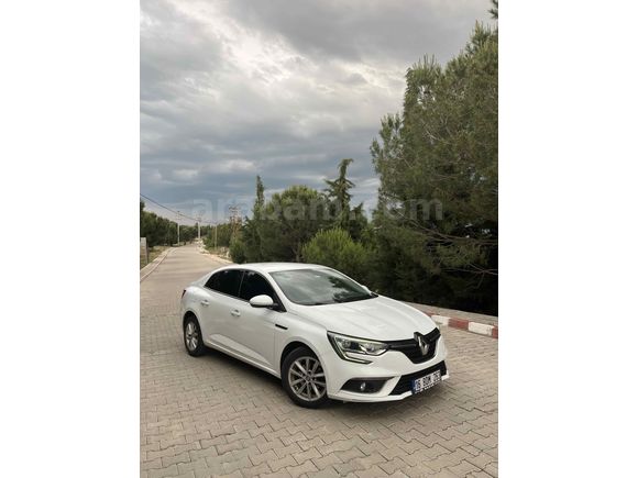 Öğretmenden Yetkili Servis Bakımlı Hatasız Boyasız Değişensiz Tramersiz  Renault Megane 1.5 dCi Touch Paket