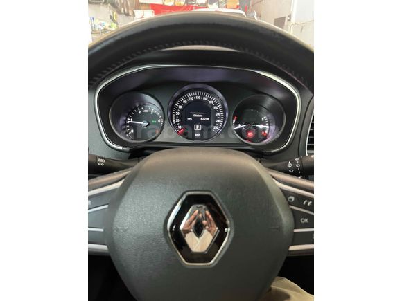 Öğretmenden Yetkili Servis Bakımlı Hatasız Boyasız Değişensiz Tramersiz  Renault Megane 1.5 dCi Touch Paket