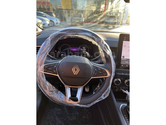 Sahibinden Renault Clio 1.0 TCe Techno Esprit Alpine 2025 Model 