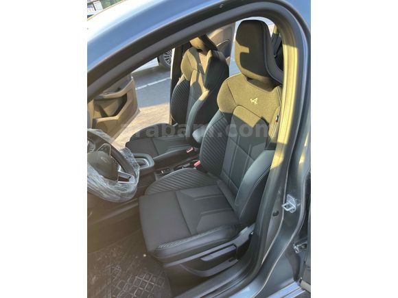 Sahibinden Renault Clio 1.0 TCe Techno Esprit Alpine 2025 Model 