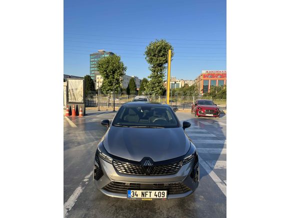 Sahibinden Renault Clio 1.0 TCe Techno Esprit Alpine 2025 Model 