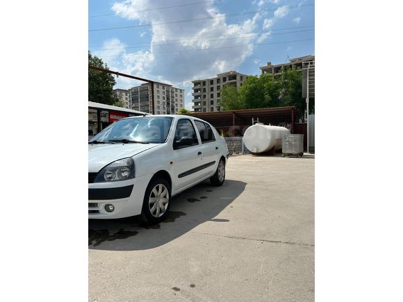 Sahibinden Renault Clio 1.4 Authentique 2004 Model