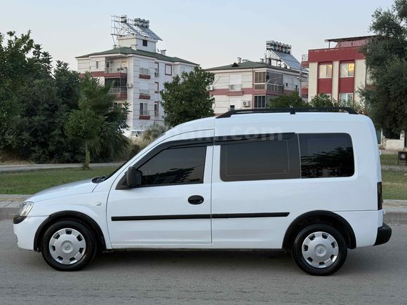 Galeriden Opel Combo 1.7 DTI 2004 Model Antalya