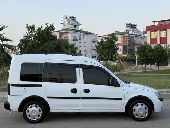 Galeriden Opel Combo 1.7 DTI 2004 Model Antalya
