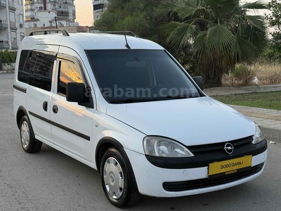 Galeriden Opel Combo 1.7 DTI 2004 Model Antalya