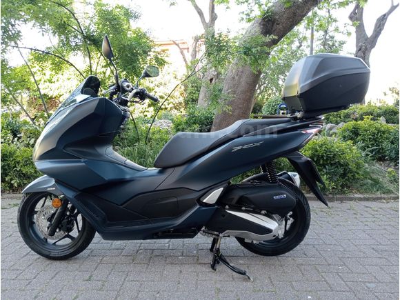 Honda PCX125 AKILLI TOPCASE İLE BİRLİKTE