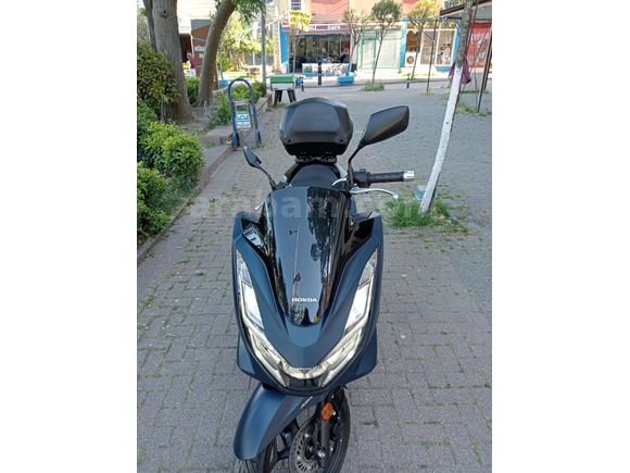 Honda PCX125 AKILLI TOPCASE İLE BİRLİKTE