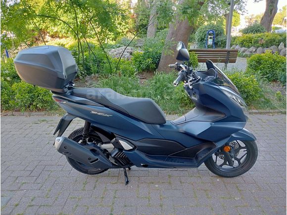 Honda PCX125 AKILLI TOPCASE İLE BİRLİKTE