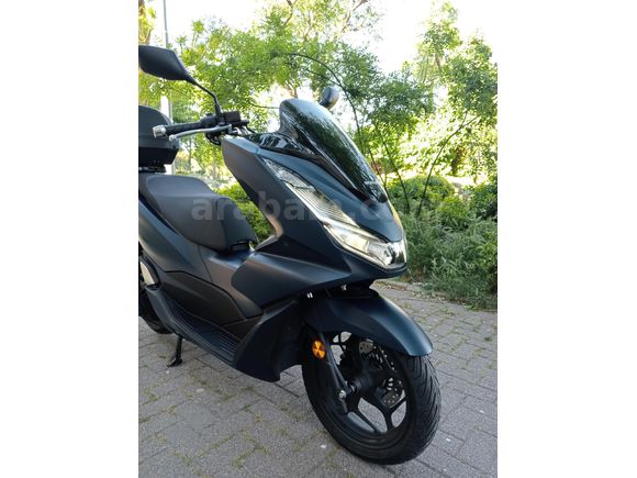 Honda PCX125 AKILLI TOPCASE İLE BİRLİKTE