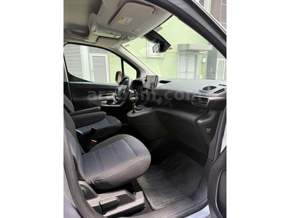 2025 FIAT DOBLO HATASIZ 73 BİN KM