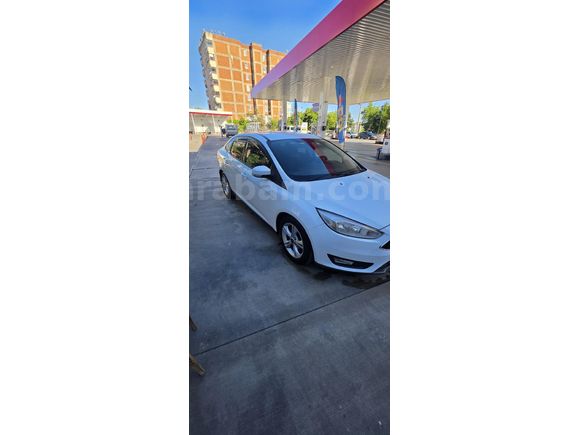 Sahibinden  Ford Focus 1.6 Ti-VCT Style 2015 Model