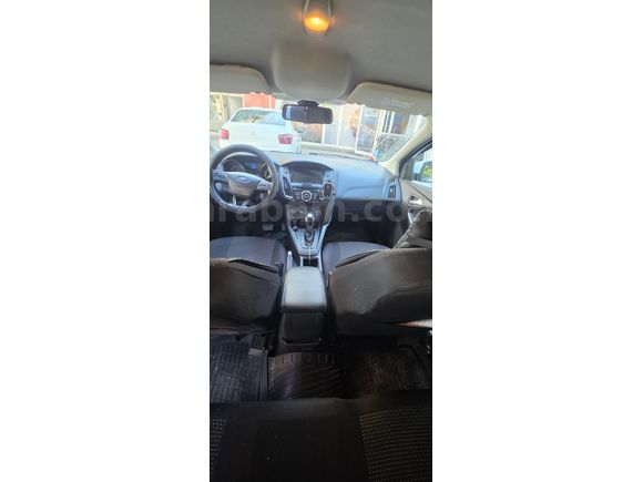 Sahibinden  Ford Focus 1.6 Ti-VCT Style 2015 Model