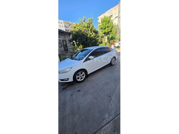 Sahibinden  Ford Focus 1.6 Ti-VCT Style 2015 Model
