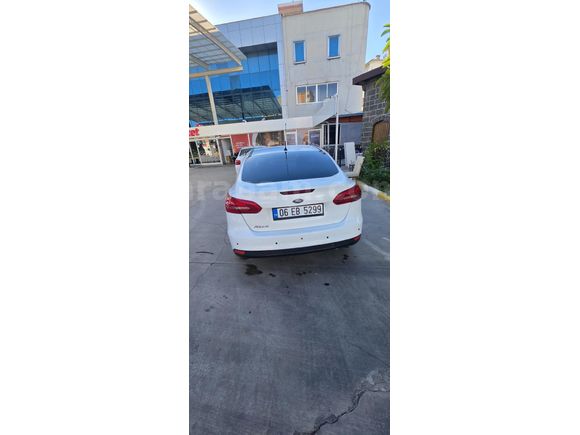 Sahibinden  Ford Focus 1.6 Ti-VCT Style 2015 Model