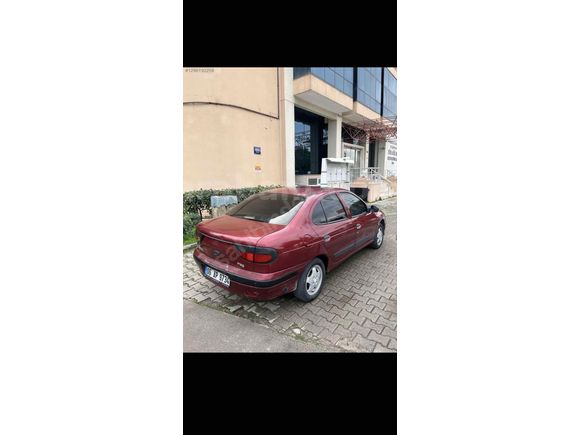 Sahibinden Renault Megane 2.0 RXE 1999 Model 