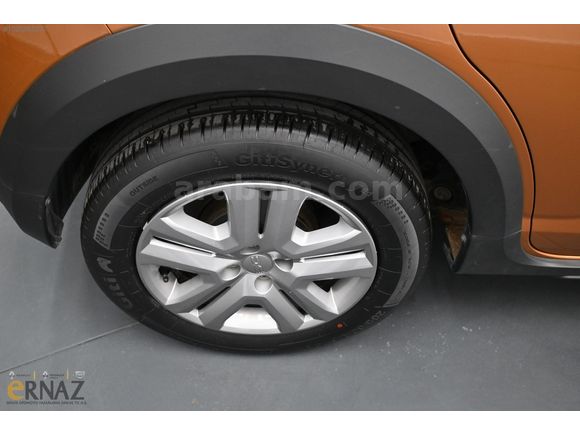 1 YIL GARANTİLİ SANDERO STEPWAY 1.0 TCE ESSENTİAL