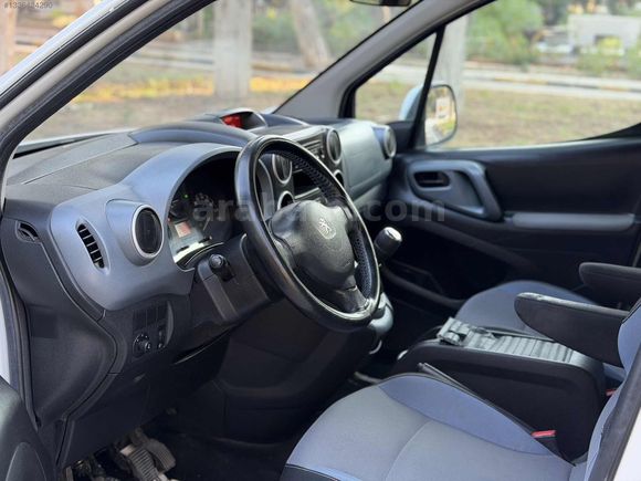 2014CIKIŞLI PEUGEOT PARTNER HATASIZ KM 180 BİNDE CAM GİBİ