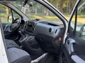 2014CIKIŞLI PEUGEOT PARTNER HATASIZ KM 180 BİNDE CAM GİBİ