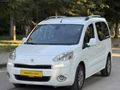 2014CIKIŞLI PEUGEOT PARTNER HATASIZ KM 180 BİNDE CAM GİBİ