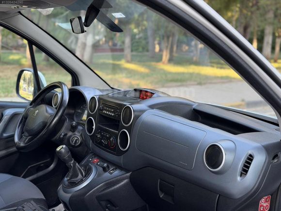 2014CIKIŞLI PEUGEOT PARTNER HATASIZ KM 180 BİNDE CAM GİBİ