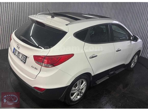 ÖZDEMİR OTOMOTİVDEN CAM TAVANLI HATASIZ