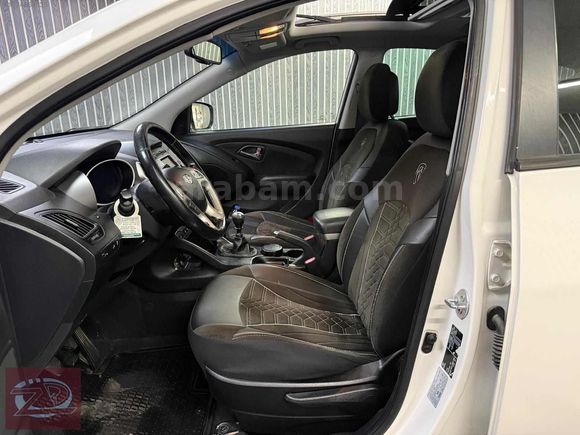 ÖZDEMİR OTOMOTİVDEN CAM TAVANLI HATASIZ