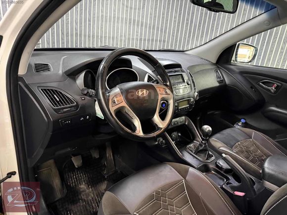 ÖZDEMİR OTOMOTİVDEN CAM TAVANLI HATASIZ