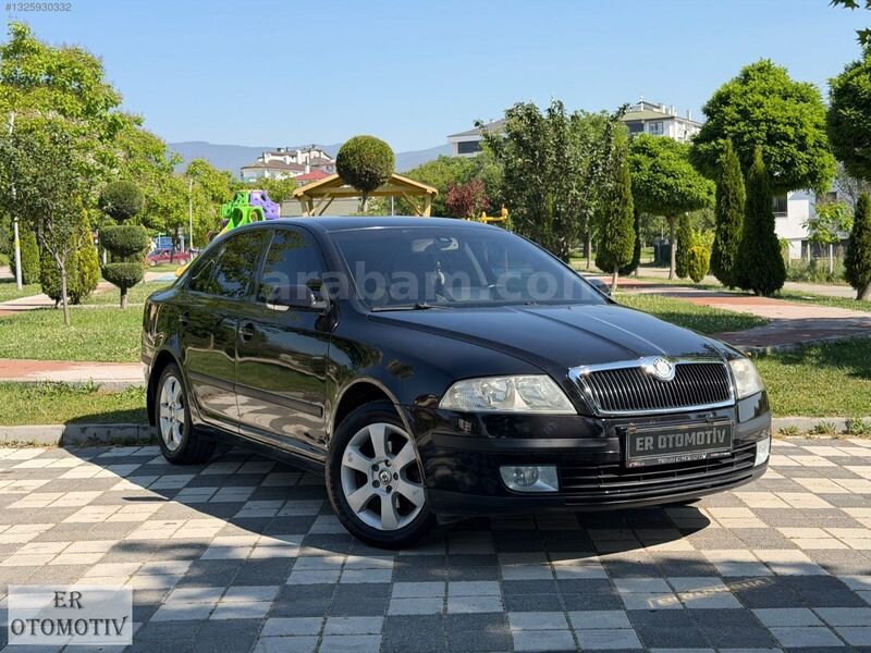 Galeriden Skoda Octavia 1.6 FSI Elegance 2008 Model Bolu 248.000 km Siyah