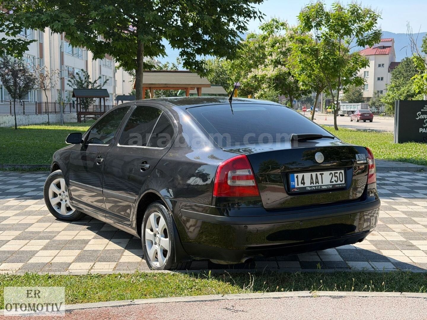 Galeriden Skoda Octavia 1.6 FSI Elegance 2008 Model Bolu 248.000 km Siyah 3