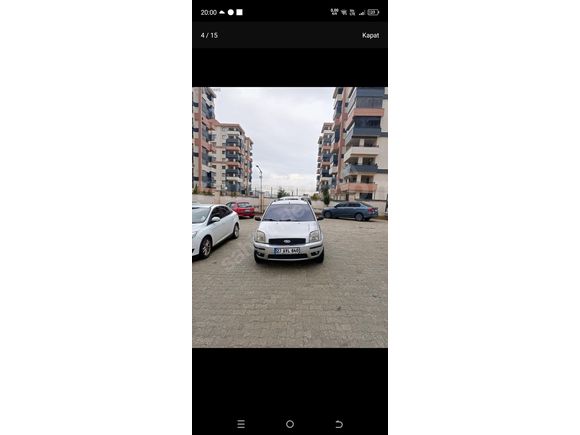 eksper li..takas olur.. temiz aile aracı..