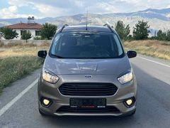 Galeriden 40’kmde Ford Tourneo Courier 1.5 TDCi Titanium Plus 2022 Model Erzincan